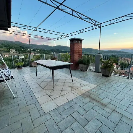 Tuscany Hills Penthouse Apartment Fivizzano