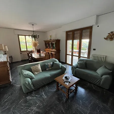 Tuscany Hills Penthouse Apartment Fivizzano